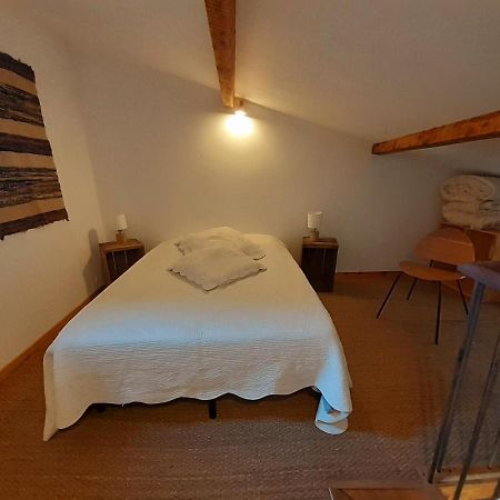 Gite Des Tineries Villa Lagrasse Exteriör bild