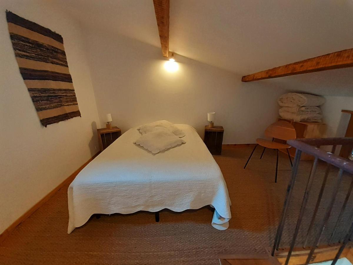 Gite Des Tineries Villa Lagrasse Exteriör bild