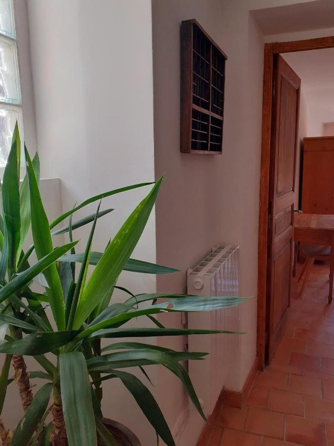 Gite Des Tineries Villa Lagrasse Exteriör bild